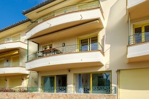 Exterior detail - Mediterranean Escape Between the Sea and the Esterel Mountains (Théoule sur Mer)