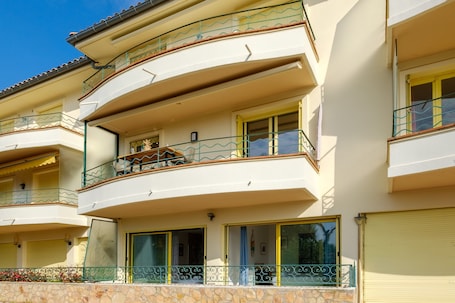 Exterior detail. Mediterranean Escape Between the Sea and the Esterel Mountains