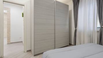 2 chambres, fer et planche Ă  repasser, Wi-Fi gratuit, draps fournis