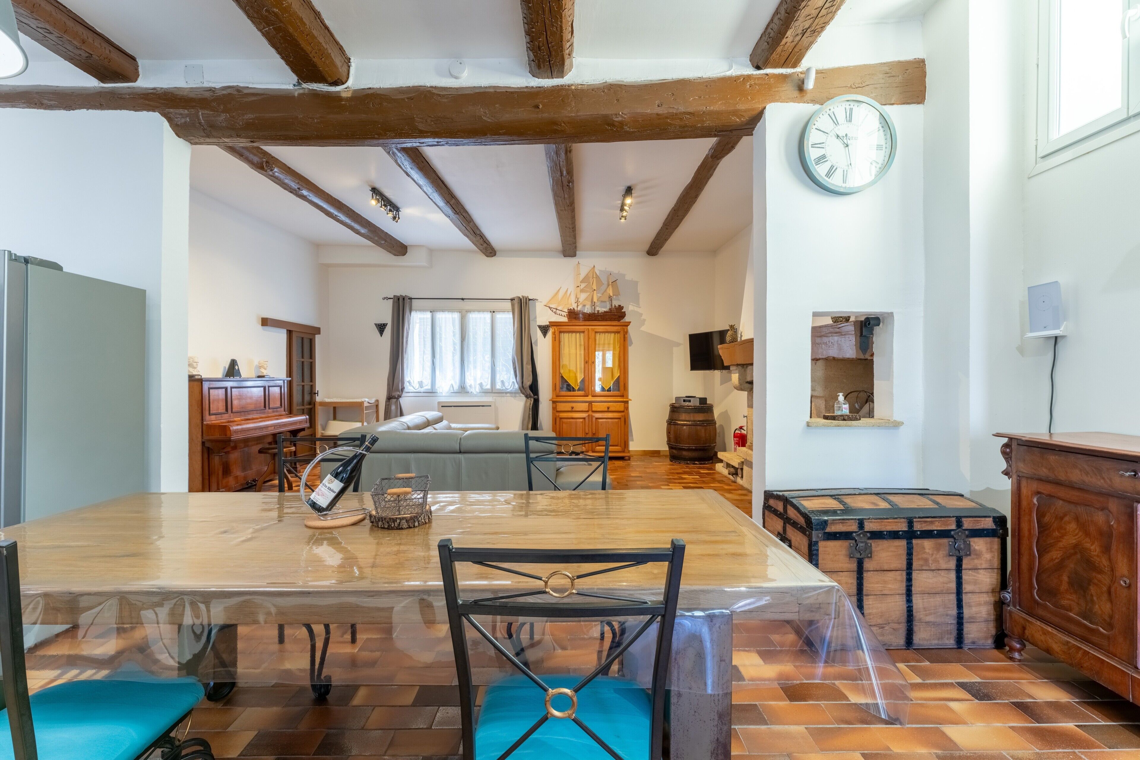 Maison De Vacances 'Maison En Campagne' Avec Piscine Partagée, Wi-fi Et Climatisation - Avignon
