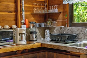 Microonde, macchina per tè/caffè, tostapane, frullatore