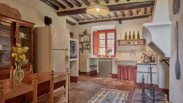 Kühlschrank, Ofen, Herdplatte, Geschirrspüler