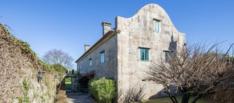 Bed and Breakfast 'Habitación Doble 2' with Mountain View, Shared Pool and Wi-Fi