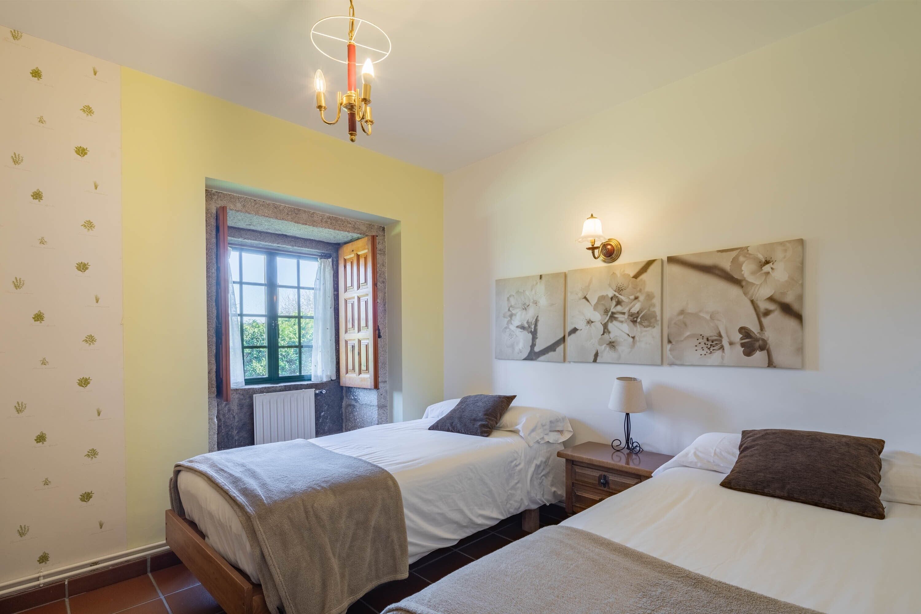 1 chambre, fer et planche à repasser, Wi-Fi gratuit, draps fournis