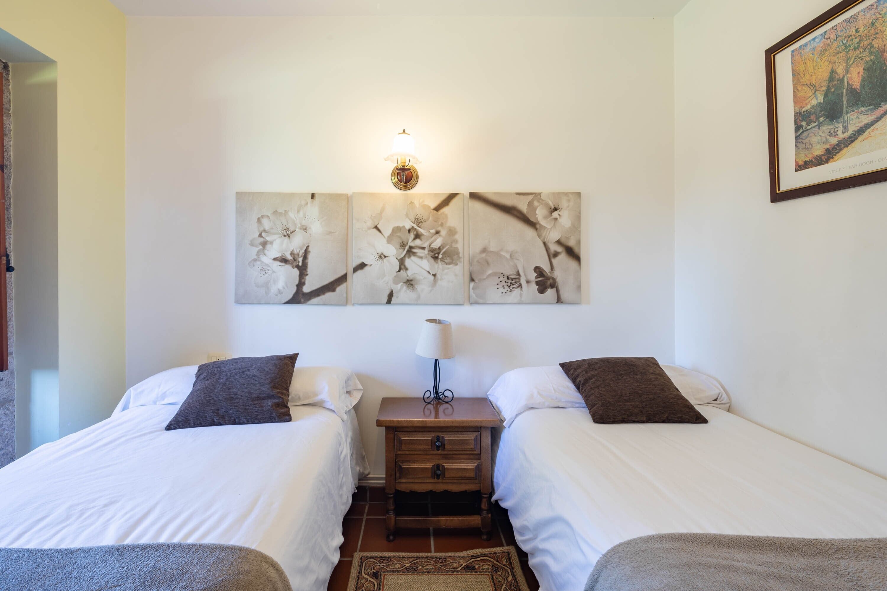 1 chambre, fer et planche à repasser, Wi-Fi gratuit, draps fournis