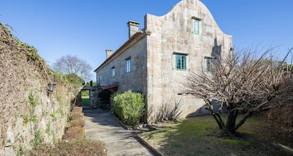 Bed and Breakfast 'Habitación Doble 3' with Mountain View, Shared Pool and Wi-Fi
