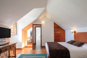 1 bedroom, iron/ironing board, free WiFi, bed sheets - Bed and Breakfast 'Habitación Doble 1' with Mountain View, Shared Pool and Wi-Fi (Tui)