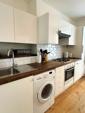 Fridge, microwave, oven, stovetop