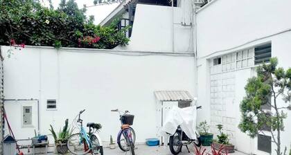 3 multiple bedroom house in superb Lima Miraflores with WiFi