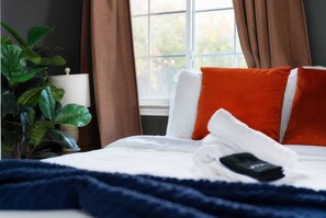 5 室のベッドルーム、アイロン / アイロン台、WiFi、ベッドシーツ