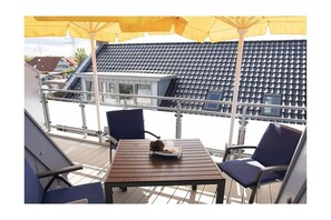 Outdoor dining - Dream Penthouse 1 Comfortable holiday residence (Norddeich)
