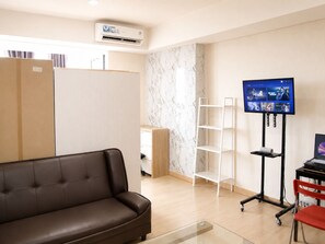Interior - CGK Airport Summer Grand Studio Family Ensuite Executive Triple (Banten)