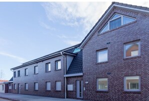 Exterior - Beach oasis Comfortable holiday residence (Norddeich)