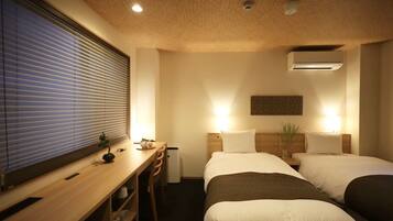 Basic Twin Room | Desk, free WiFi