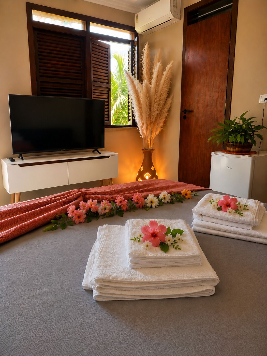 Deluxe Double Room, Balcony, Beach View