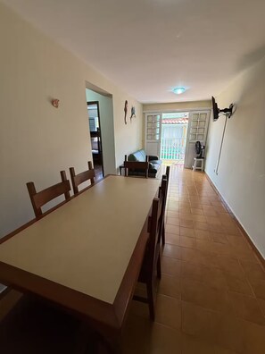 Interior - Praia Grande - Right on the sand (30 meters from the shore) (Tenório (Praia Vermelha) Ubatuba)