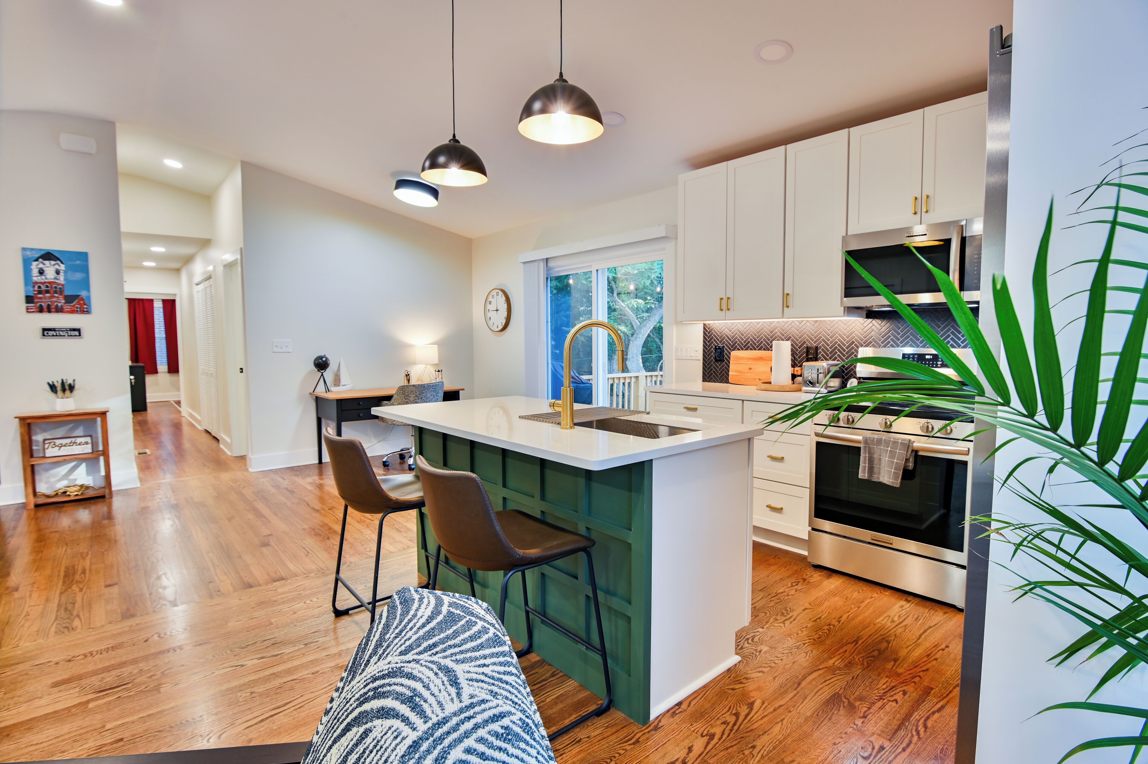 冰箱、微波炉、烤箱、炉灶