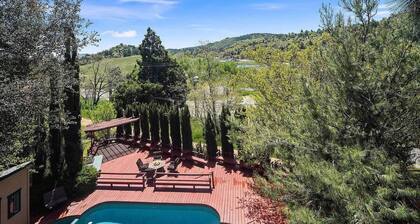 Spring Suite @ Eaglenest Inn w/ Pool & SPA