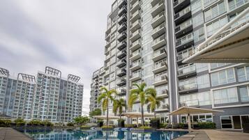 3 piscinas al aire libre