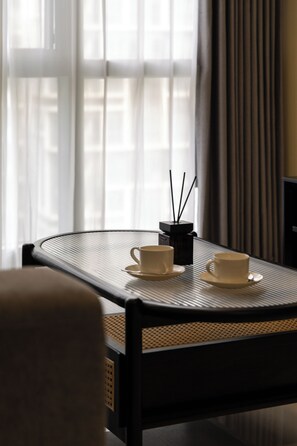 Deluxe Condo, Balcony, City View | Living area