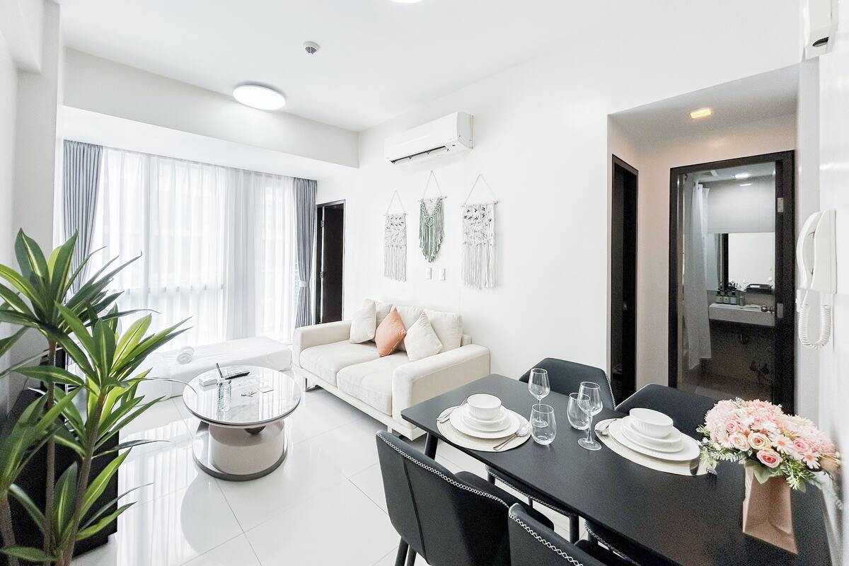 Standard Condo, Sea View | Living area