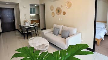 Condo, Garden View | Living area