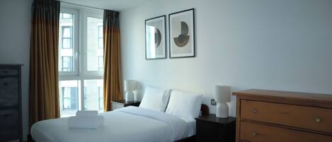 2 bedrooms, desk, iron/ironing board, travel cot