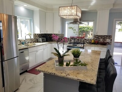 Entire Cozy Home with Enclosed Entertaining Patio Near Disneyland