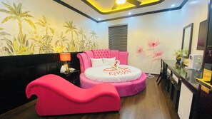 Romantic Double Room | Desk, free WiFi - Thanh Cong Hotel (Ha Long)