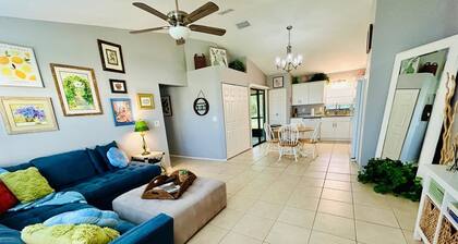 Updated 2BR/2BA Villa w/ Screened Patio - Near Golf & Raceway
