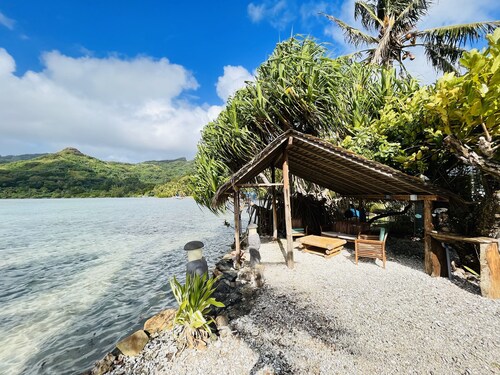 Blue Coral House, Luxury waterfront, Huahine