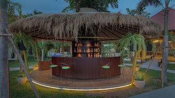 Poolside bar