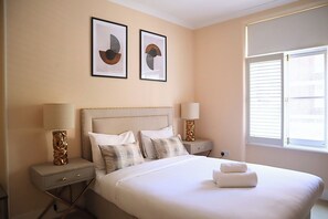 3 bedrooms, desk, iron/ironing board, travel cot