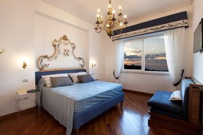 6 habitaciones, tabla de planchar con plancha, wifi y ropa de cama 