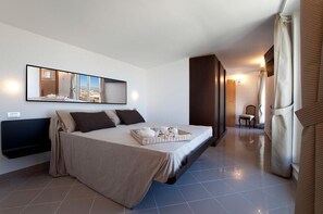 6 chambres, fer et planche à repasser, Wi-Fi, literie fournie