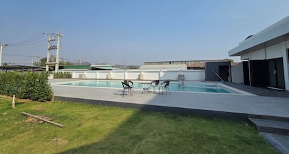 Manee Mantra Hotel Kanchanaburi