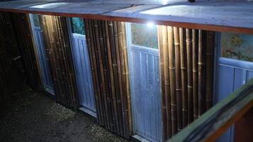 Tenda de campanya de luxe | Bany