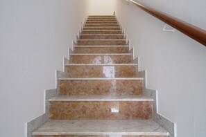 Interior - WePuglia - La Perla Bianca (Polignano a Mare)