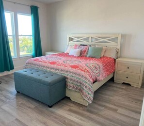 3 Schlafzimmer, Schreibtisch, Bügeleisen/Bügelbrett, kostenloses WLAN