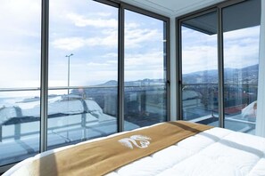 3 bedrooms, iron/ironing board, travel crib, WiFi