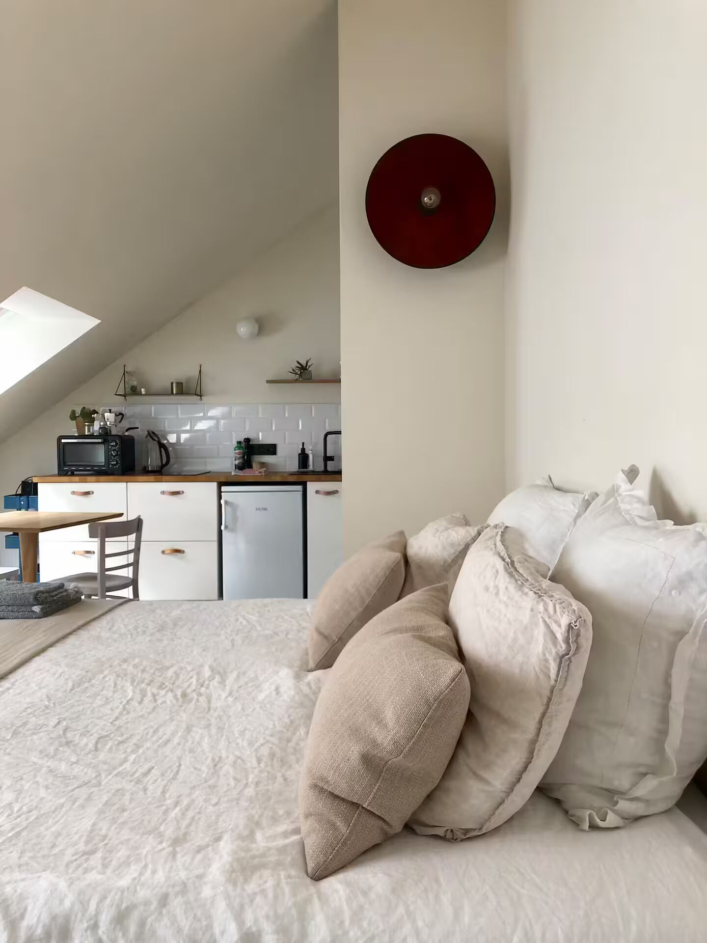 Lit parapluie, Wi-Fi gratuit, draps fournis