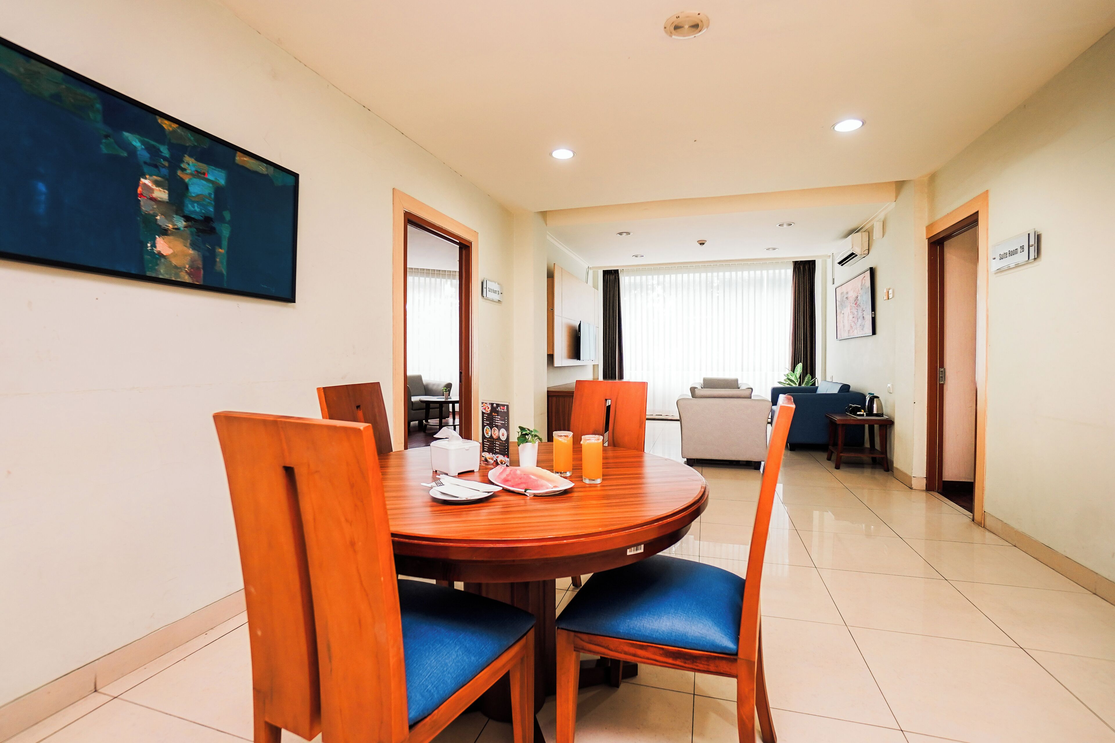 Family Room | In-room dining