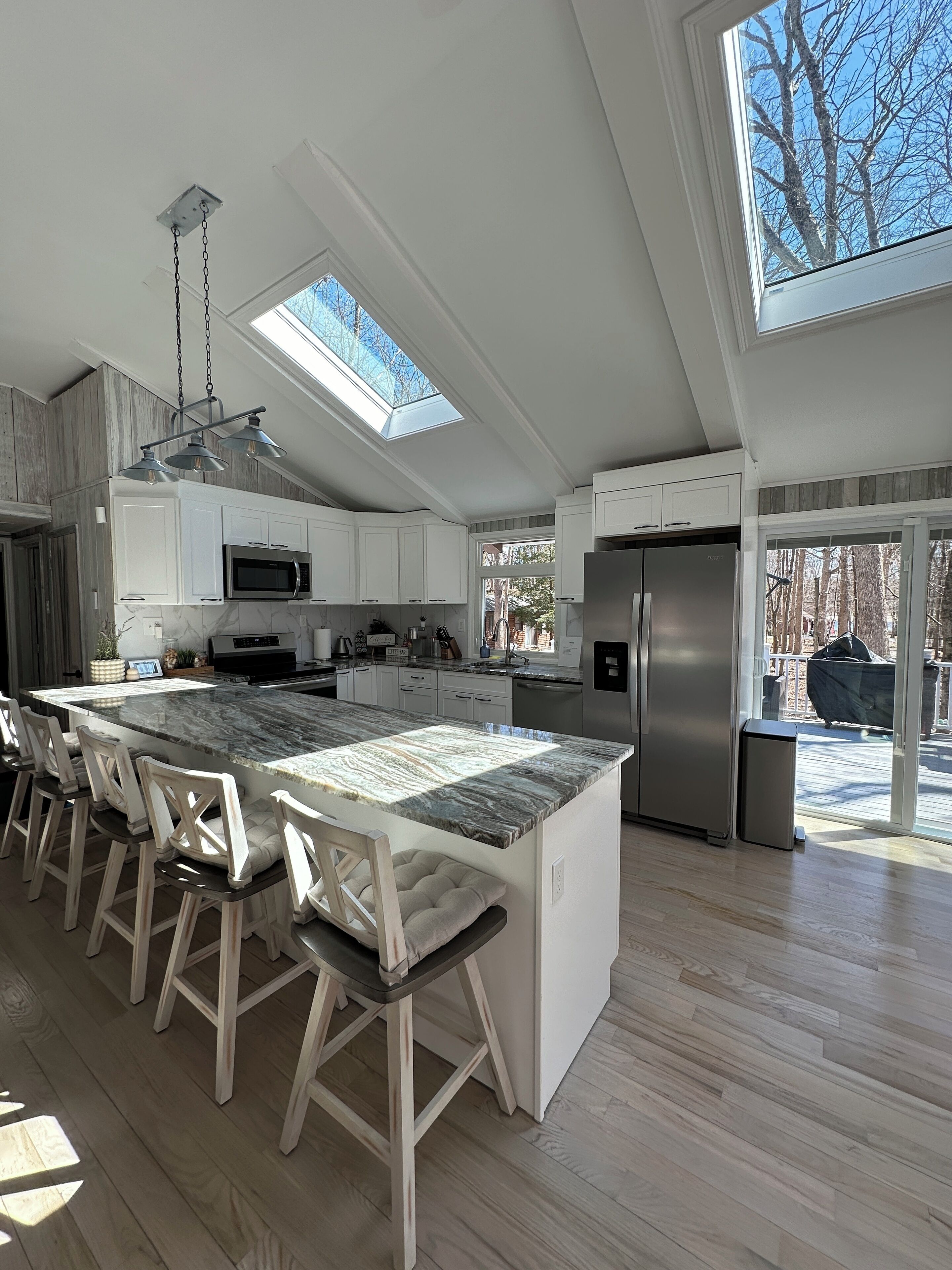 Refrigerador, microondas, horno, placa de cocina