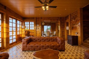 Luxury Villa | Living area - Amarjas The Citadel Nest (Mawal)