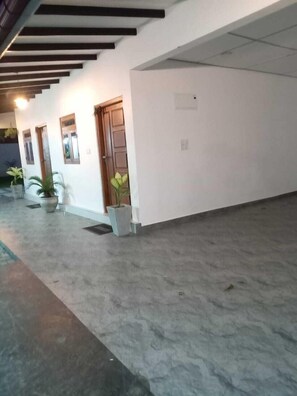 Comfort tweepersoonskamer, uitzicht op tuin | Kamervoorziening