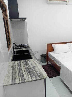 Comfort tweepersoonskamer, uitzicht op tuin | Privékitchenette