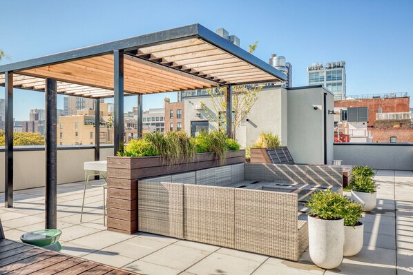 Terrace/patio - Blueground | Dumbo, balcony & AC, near bridge (New York)