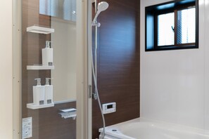 Standard Double Room, Non Smoking | Bathroom | Separate tub and shower, hair dryer, slippers, towels - HANASTAY NASHI (Osaka)