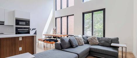 Televisie en een kantoor