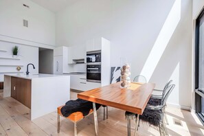 Dining - Super modern penthouse in Shaw (Washington)